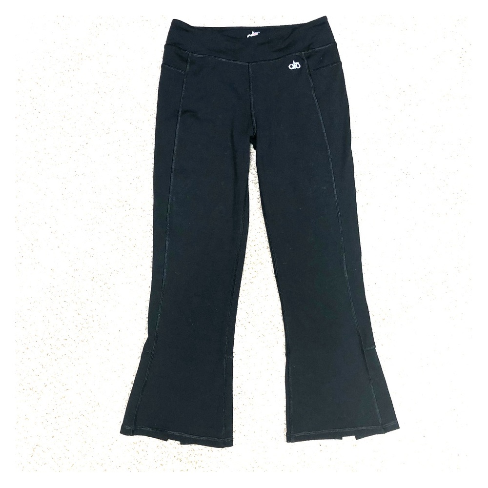 ALO Yoga Cropped Pants